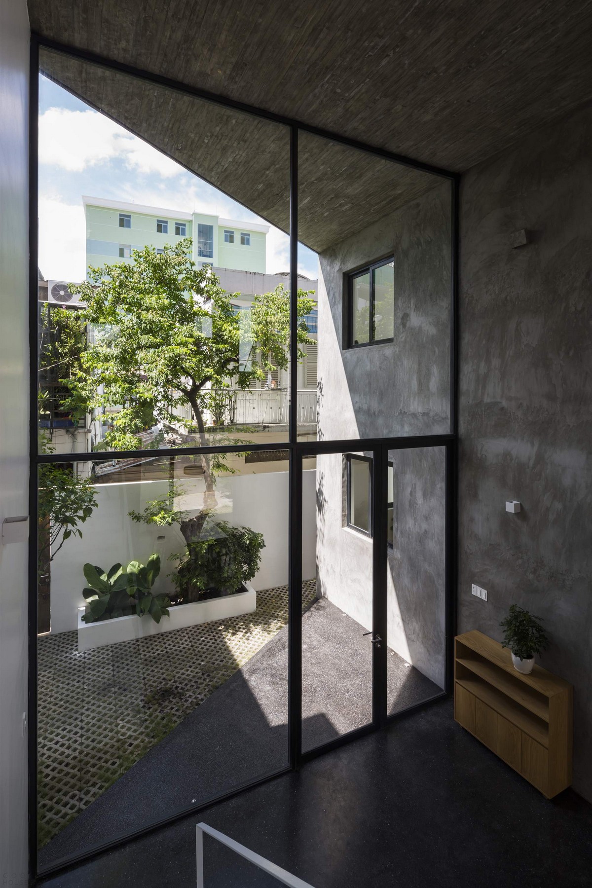 7 сторон бетонного дома во Вьетнаме