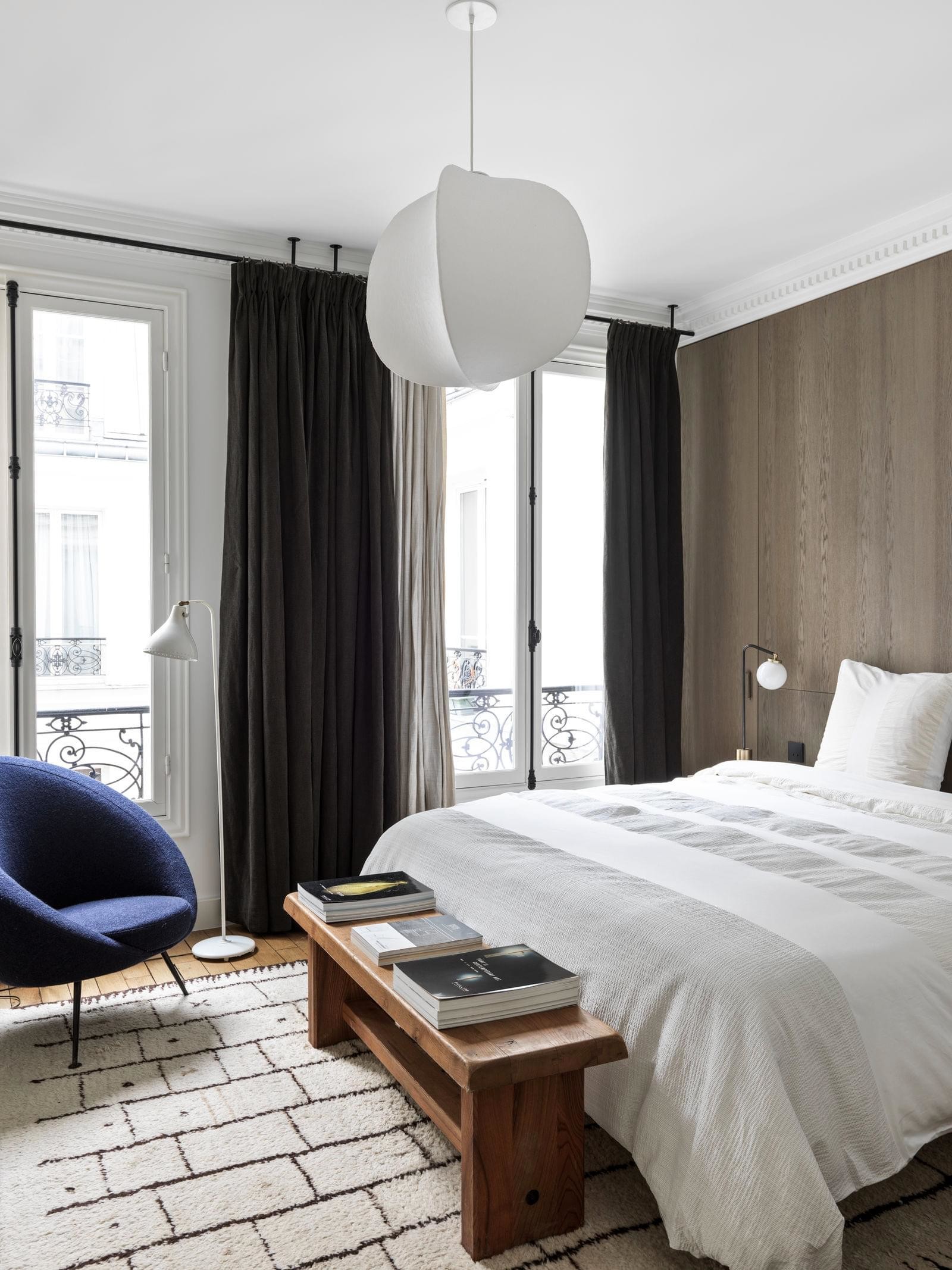 Роскошный интерьер современной квартиры в Париже
