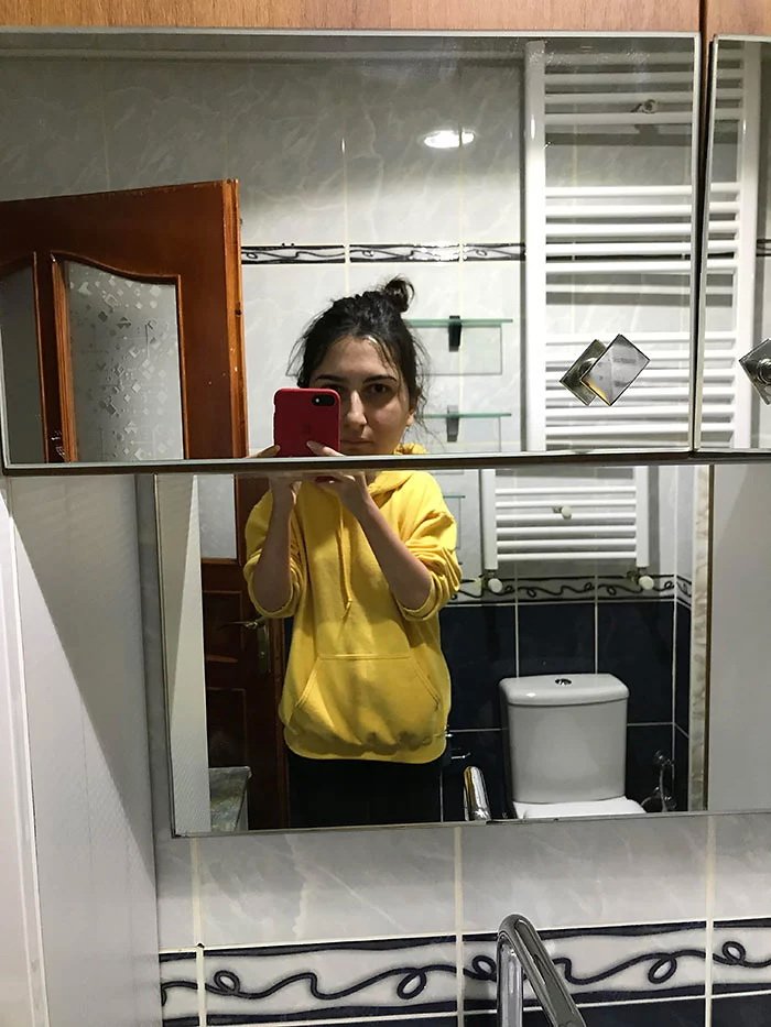 Когда зеркало в ванной умеет развеселить