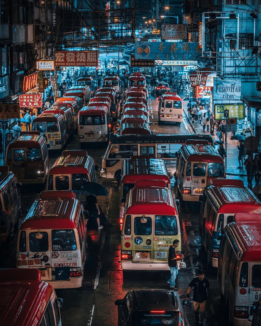Волшебные ночные снимки японских улиц от Джуна Ямамото