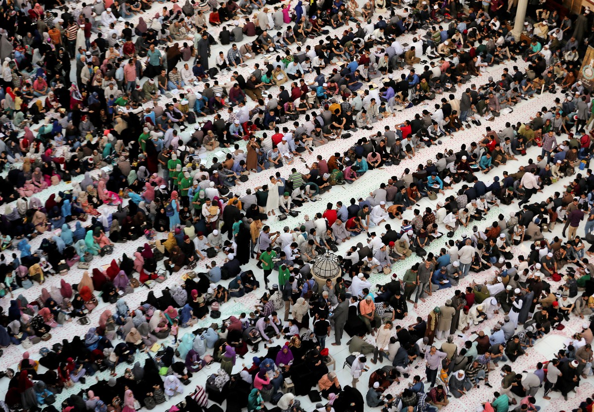 Рамадан - месяц поста у мусульман