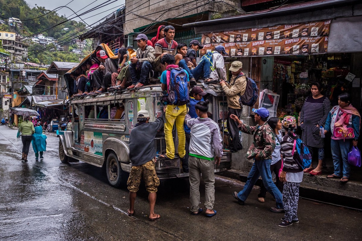 Филиппинские джипни решили убрать с дорог