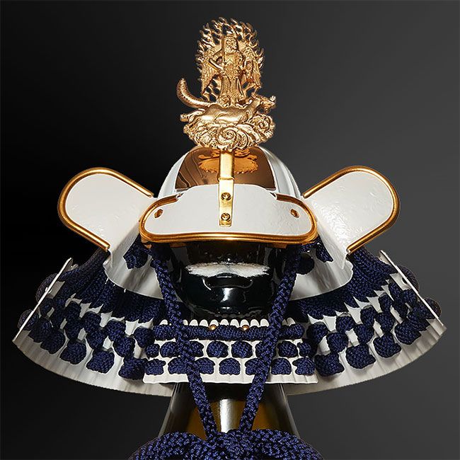 Бутылочные крышки в виде самурайских шлемов кабуто