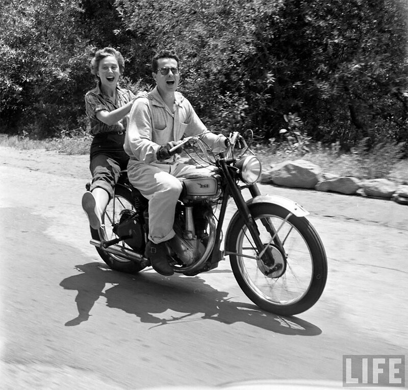 Как выглядели байкерши в 1940-х