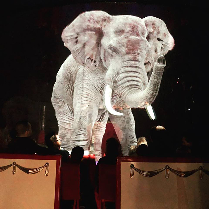 Цирк в Германии использует голограммы вместо животных