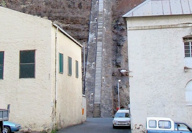 Hosszú lépcső a Szent Helenában