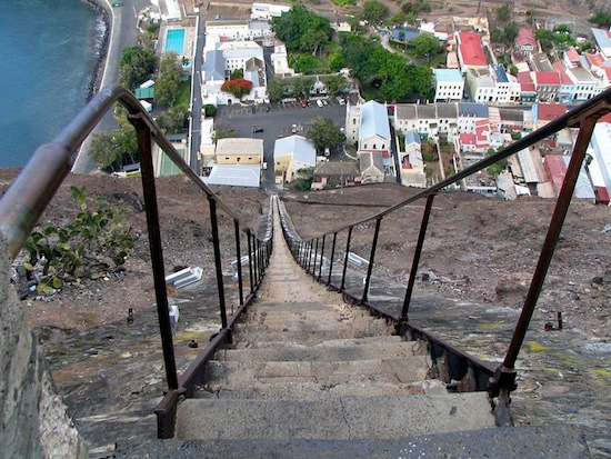 Hosszú lépcső a Szent Helenában