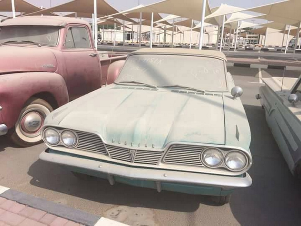 Тысячи роскошных авто на кладбище суперкаров в пустыне ОАЭ