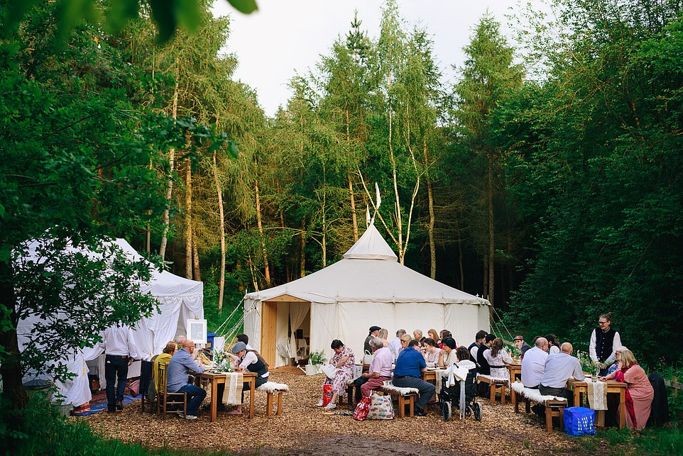 Экологичная свадьба в лесу Британии