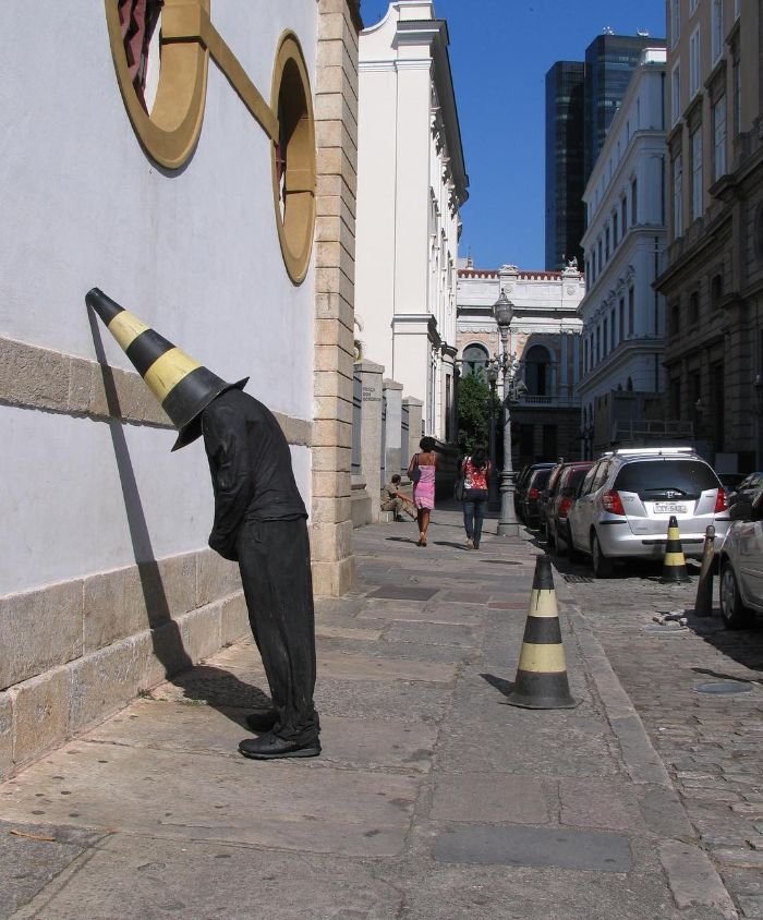 Реалистичные манекены в городах от художника Марка Дженкинса