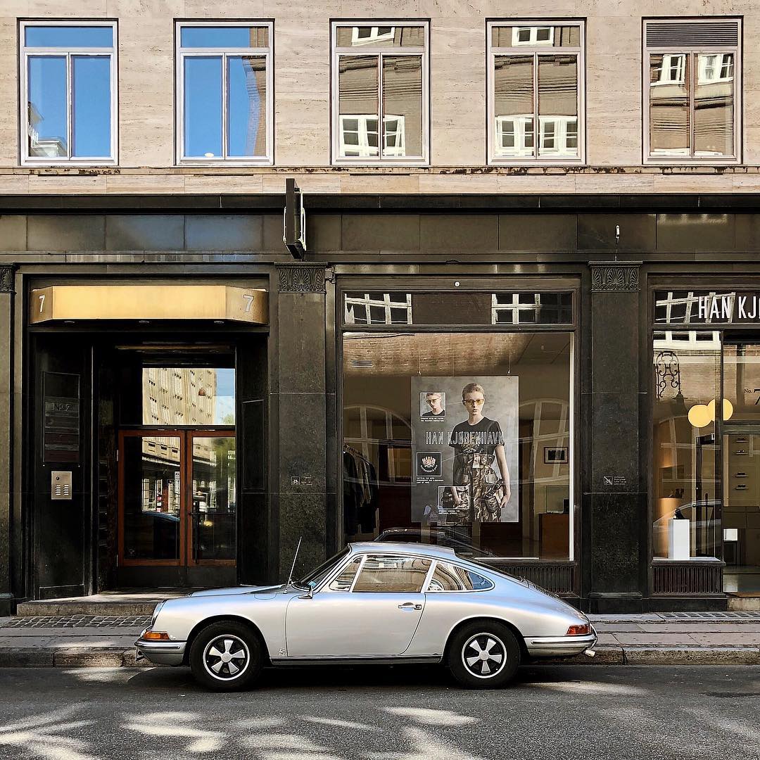 Грегор Клар снимает фасады и автомобили на улицах немецких городов
