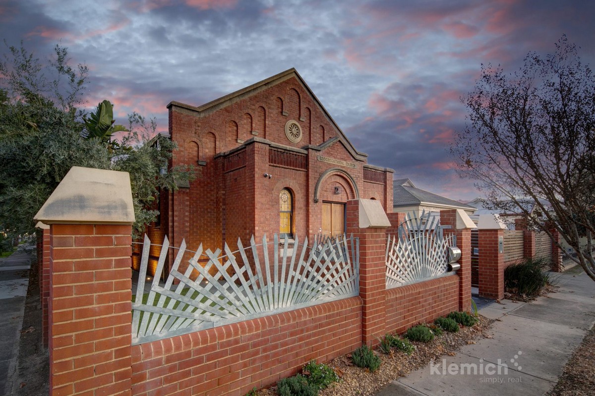 Старую церковь переоборудовали в современное жилье в Австралии