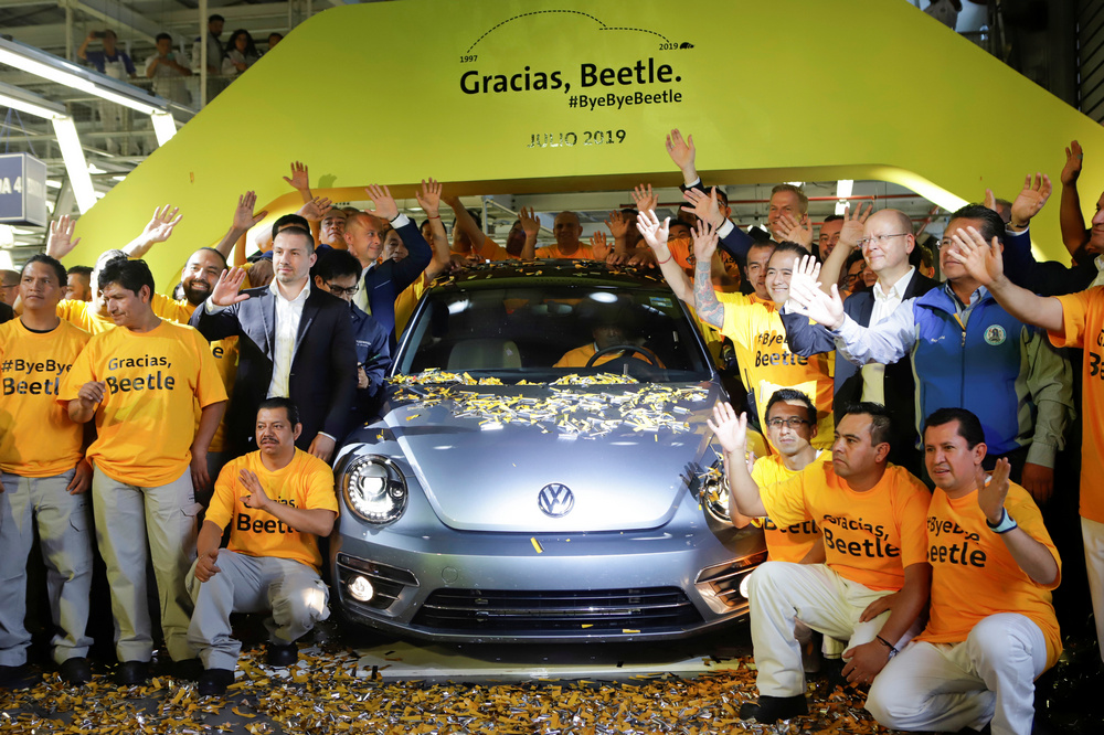 Жители одного района в Мехико пользуются оригинальными VW Beetle