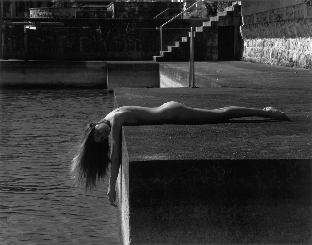 Чёрно-белые снимки в жанре ню от Кристиана Коиньи