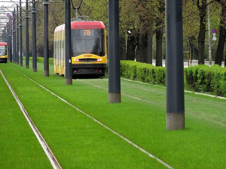 Зеленые трамвайные пути в Европе