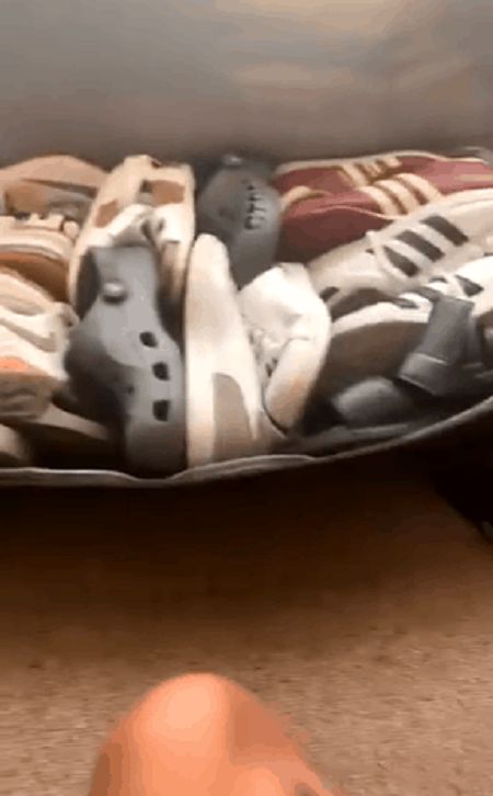 Девушка втиснула в одну сумку 50 предметов одежды и 9 пар обуви