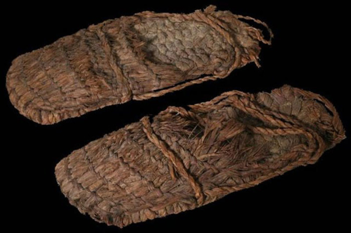 Самые старые образцы одежды, найденные археологами