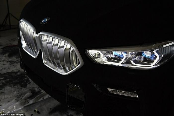 BMW представляет самый чёрный внедорожник X6 Vantablack