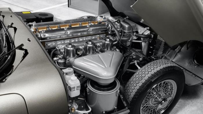Несколько попыток возродить классический Jaguar E-Type