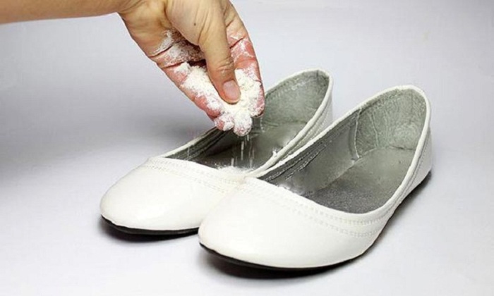 Способ эффективно бороться с неприятным запахом из обуви