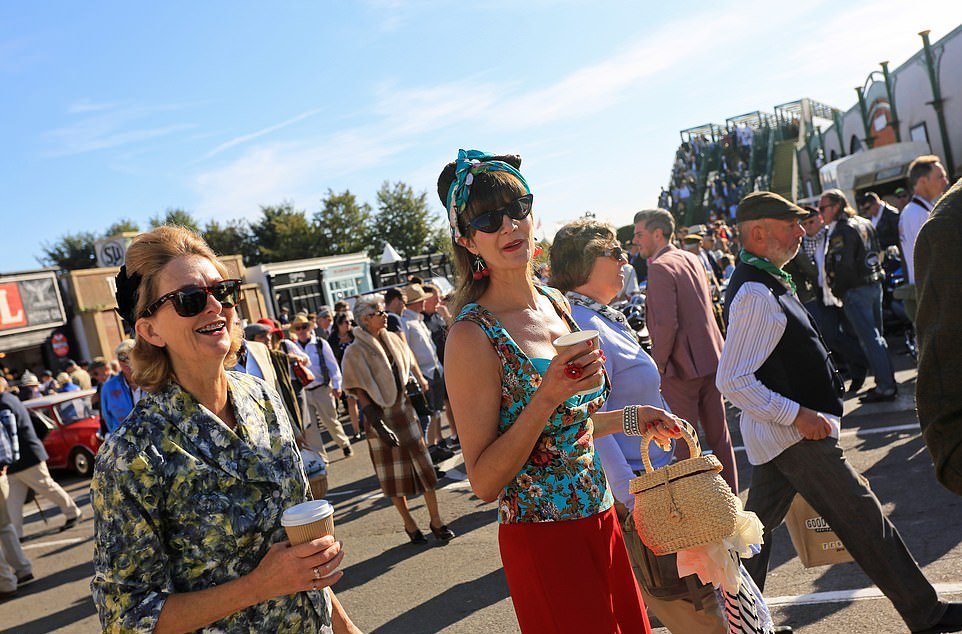Ретро-фестиваль Goodwood Revival в Великобритании