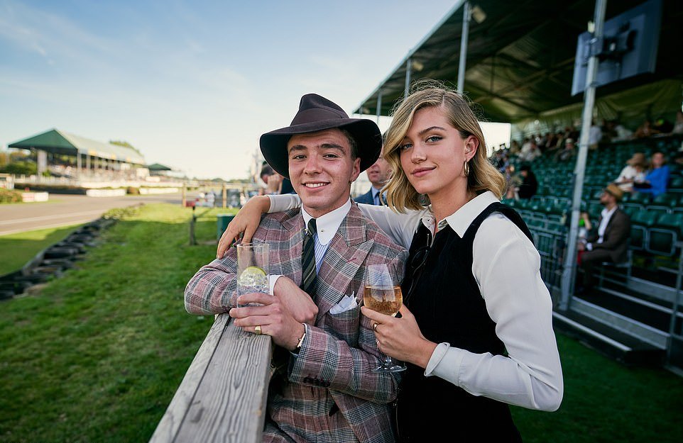 Ретро-фестиваль Goodwood Revival в Великобритании