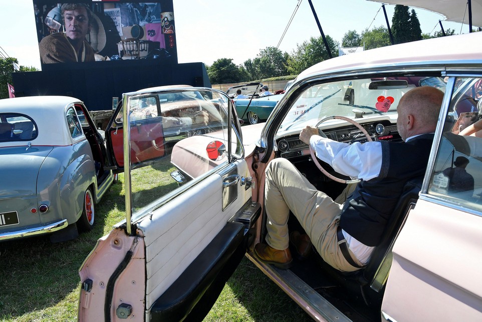 Ретро-фестиваль Goodwood Revival в Великобритании