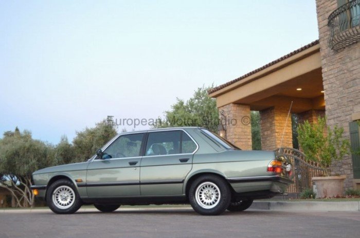 BMW 518i 1985 года с небольшим пробегом