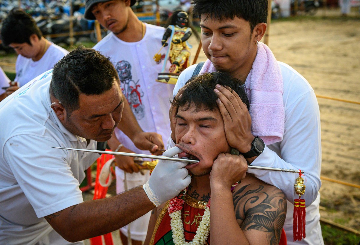 Буддистский фестиваль Девяти Богов Императоров в Таиланде