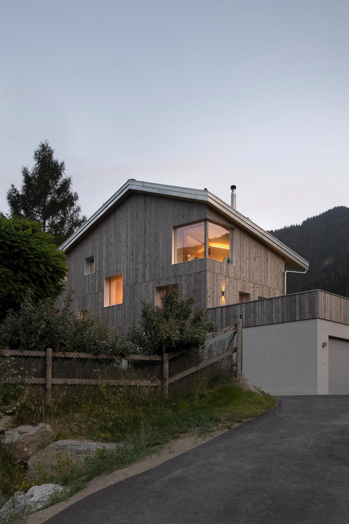 Современный дом в Швейцарских Альпах