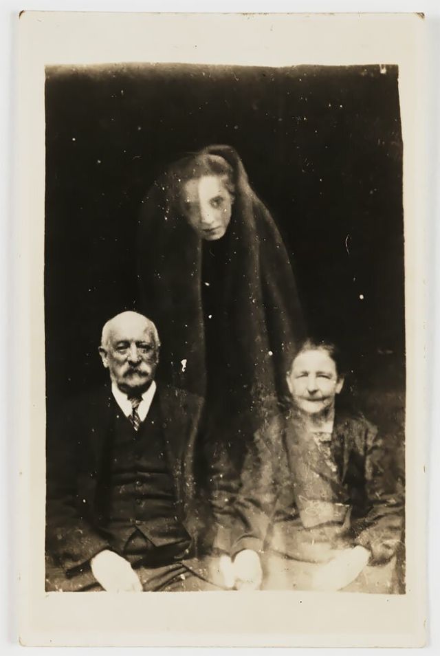 Призрачный фотошоп 1920-х годов от Уильяма Хоупа