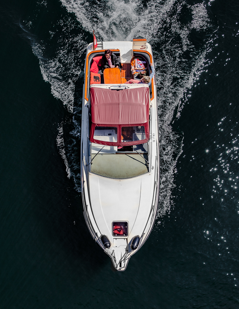 Лодки и катера с высоты на аэрофотоснимках Тома Хегена