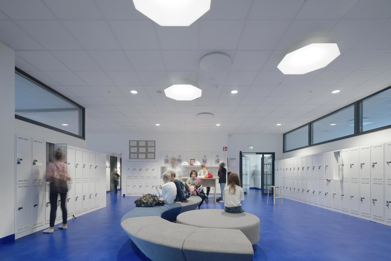 Здание учебного комплекса в Швеции