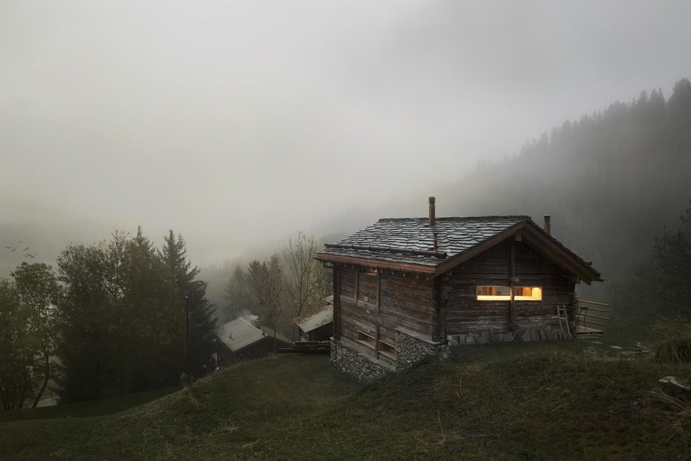Новая жизнь загородного дома в горах Швейцарии