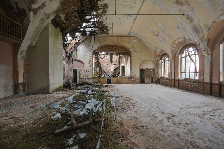 Заброшенные танцевальные залы Германии на снимках