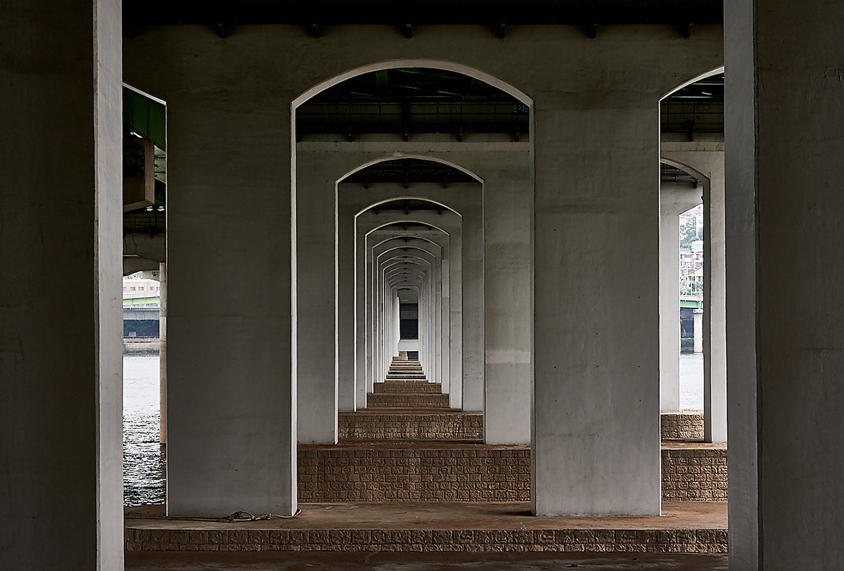 &#171;Сеульские мосты&#187; как оптические иллюзии на снимках