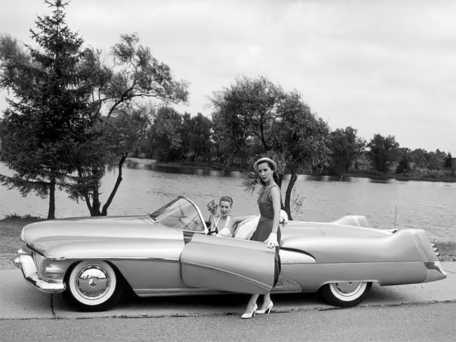 Концепт-кар Buick LeSabre 1951 года