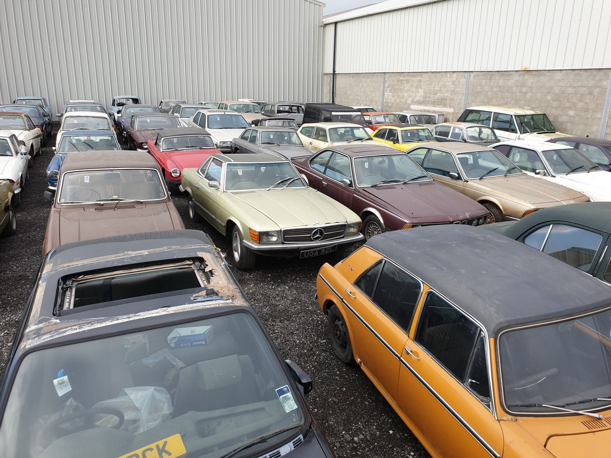Коллекцию из 135 ретро автомобилей продадут на аукционе