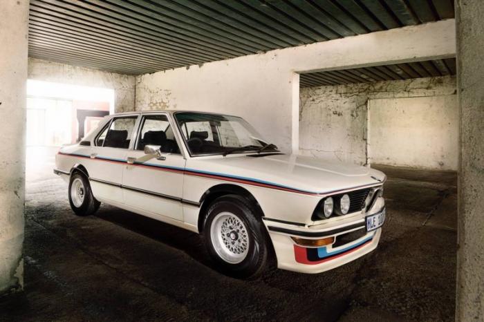 Первый автомобиль подразделения BMW Motorsport был из Африки
