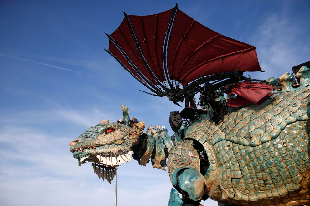 Театр La Machine - дракон во Франции