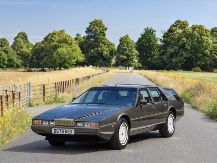 Отличный раритет Aston Martin Lagonda Shooting Brake 1987 года