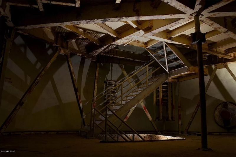Подземный бункер с шахтой для запуска ядерных ракет выставлен на продажу
