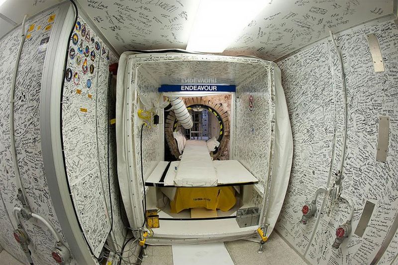 Внутри последнего космического челнока Индевор, отлетавшего 20 лет