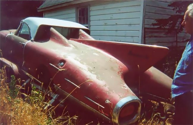 Реставрация старого Plymouth Tornado 1958 года