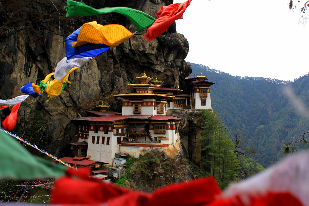 Cultural tourism. Бутан туризм. Туристы в бутане. Малоизвестные туристические страны. Праздник в бутане.