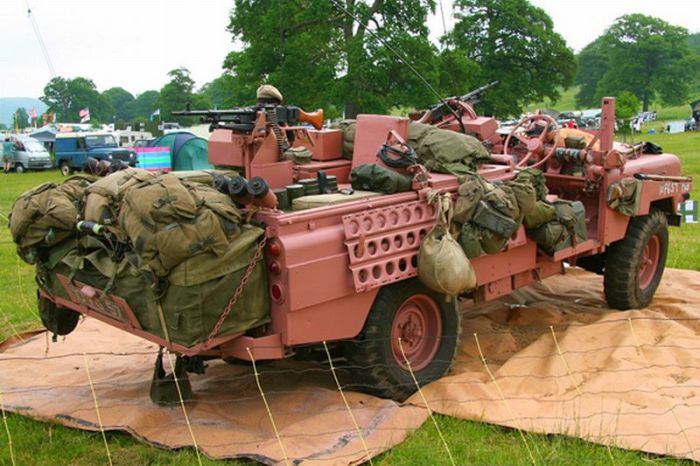 Для чего в некоторых армиях используют розовый камуфляж