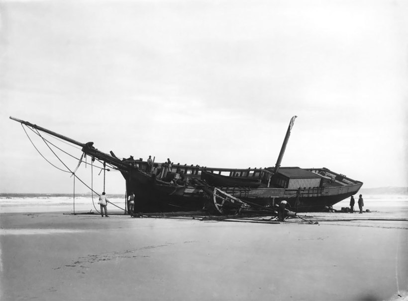 Старинные фотографии тонущих кораблей, которые британская семья снимала больше 150 лет