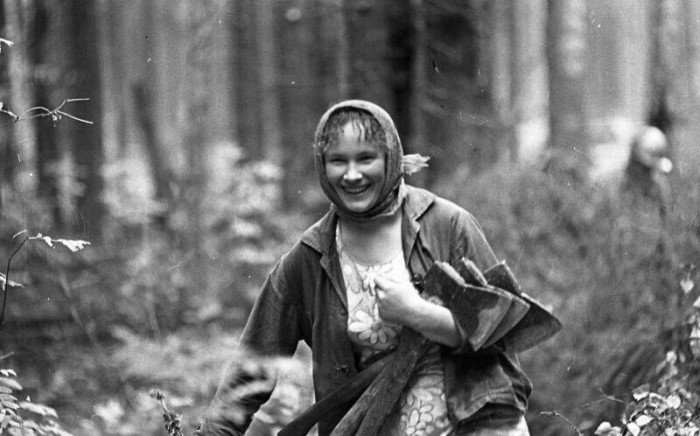 Красавицы, комсомолки и спортсменки: фотопортреты советских девушек