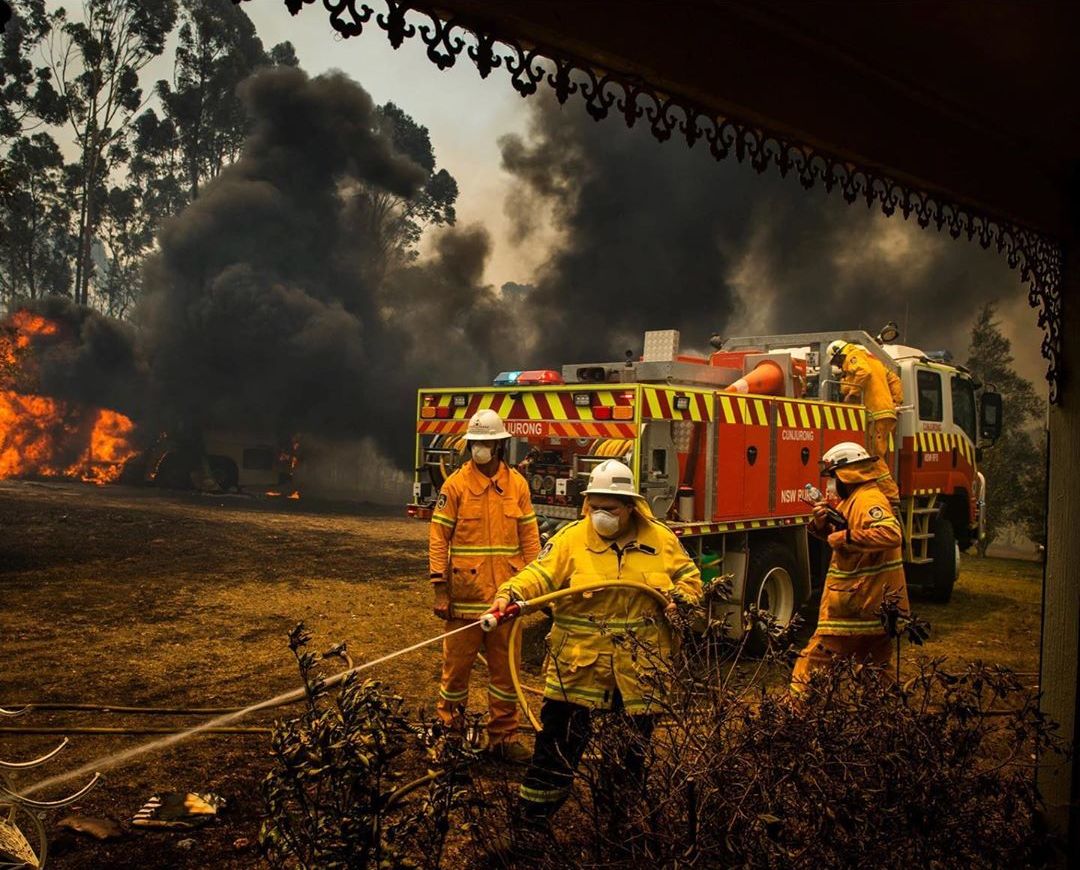 Фотограф документирует разрушительные лесные пожары в Австралии Мэтью, разрушительные, Австралии, пожары, лесные, документирует, подписчиков12345678910111213141516171819202122232425262728293031323334Источник, более, ветром, httpswwwinstagramcommattabbottphotoЗапись, Фотограф, впервые, появилась, Instagram, работами, своими, делится, температурами, сильным, засухой