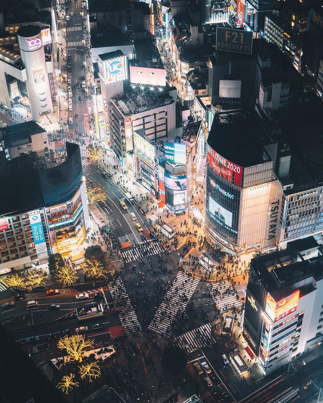 Города и улицы Японии на снимках Такеши Хаякавы